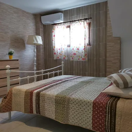 Orange_blue_aparment №1 Διαμέρισμα Χανιώτη